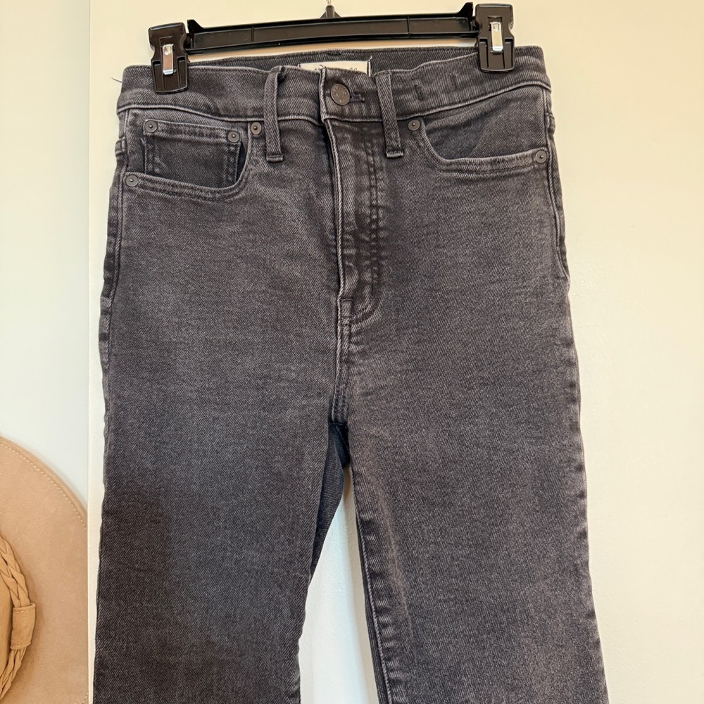 Madewell Cali Demi-Boot Jeans in Berkeley Black: Chewed-Hem Edition - Picture 6 of 11